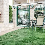 Panorama Luxury With Garden. Apartment Veria (Imathia)