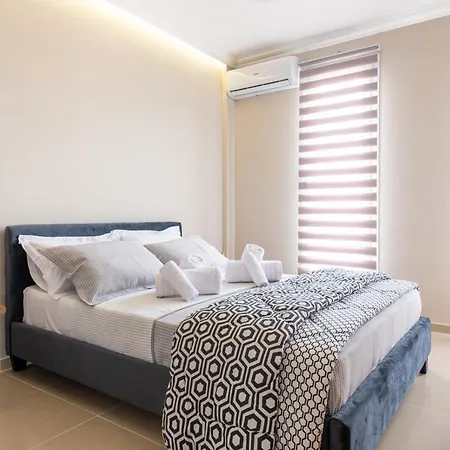 Panorama Luxury With Garden. *