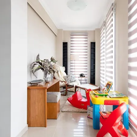 Panorama Luxury With Garden. *